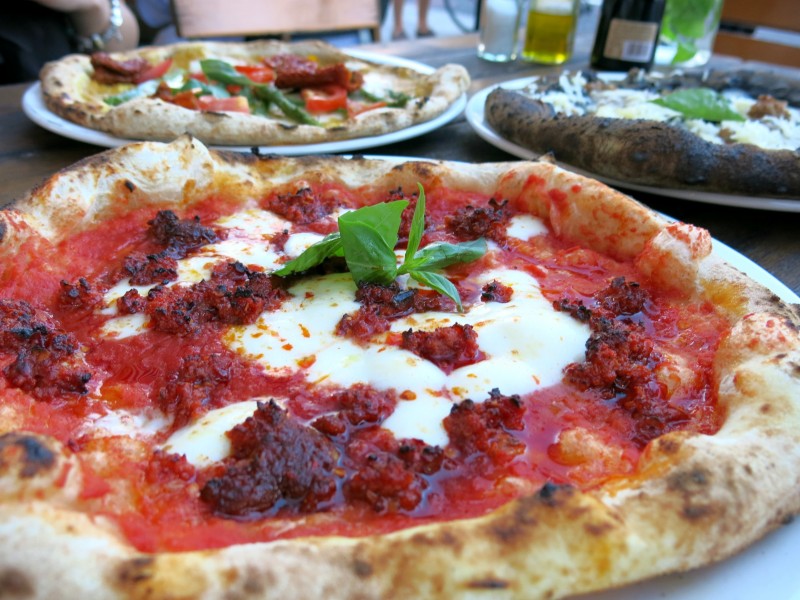 Zia Lucia, Holloway Road