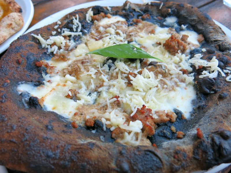 Zia Lucia, Holloway Road