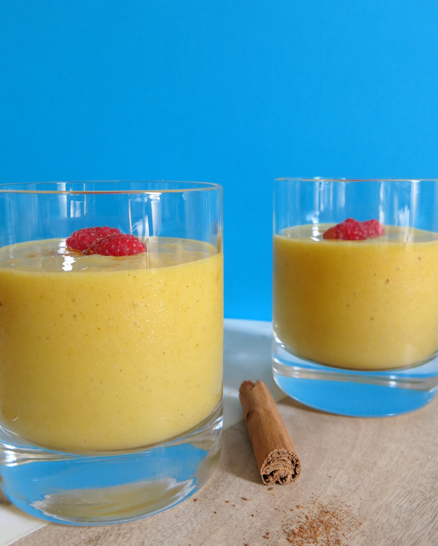 Healthy Mango, Banana, Turmeric and Oat Milk Smoothie Recipe